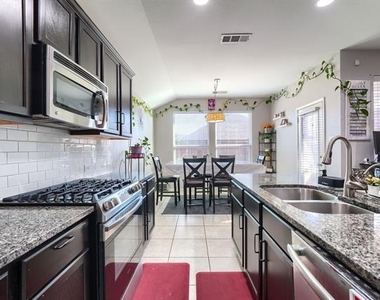 616 Smokebrush Street - Photo Thumbnail 13
