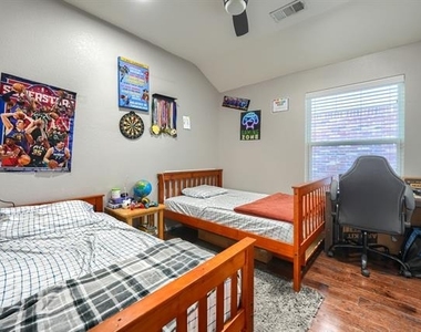 616 Smokebrush Street - Photo Thumbnail 23