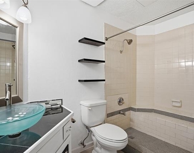 5550 Spring Valley Road - Photo Thumbnail 12
