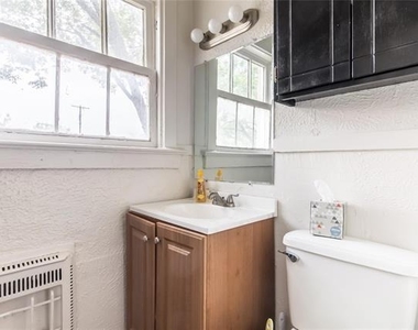 324 W Canty Street - Photo Thumbnail 6