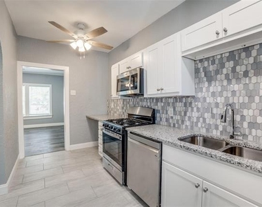 320 W Canty Street - Photo Thumbnail 6