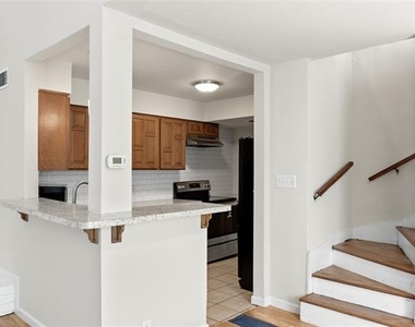 2200 Seville Court - Photo Thumbnail 9