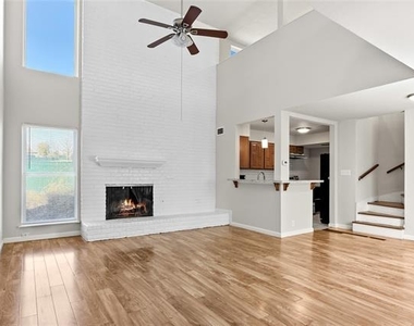 2200 Seville Court - Photo Thumbnail 3