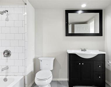 2200 Seville Court - Photo Thumbnail 18