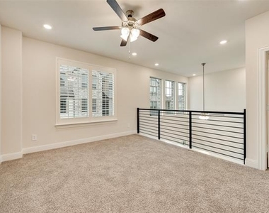 4526 Mona Lisa Lane - Photo Thumbnail 10