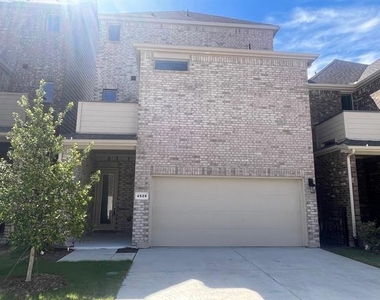 4526 Mona Lisa Lane - Photo Thumbnail 1