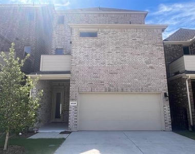 4526 Mona Lisa Lane - Photo Thumbnail 2