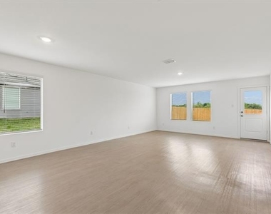 216 Asterwood Lane - Photo Thumbnail 21