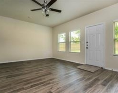 690 Union Street - Photo Thumbnail 6