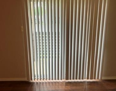 2001 Wesley Drive - Photo Thumbnail 3