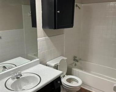 2001 Wesley Drive - Photo Thumbnail 4