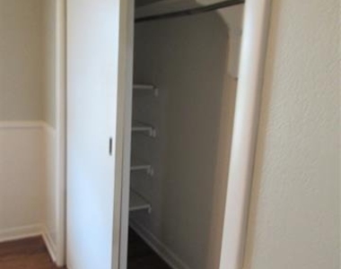 106 S Clark Street - Photo Thumbnail 12