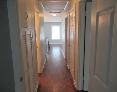 106 S Clark Street - Photo Thumbnail 8