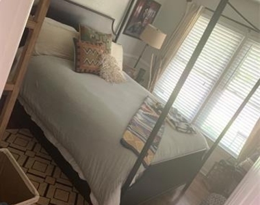 106 S Clark Street - Photo Thumbnail 22