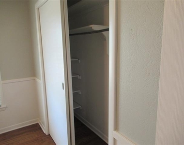 106 S Clark Street - Photo Thumbnail 13