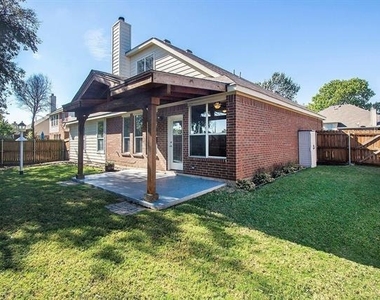 406 Leameadow Drive - Photo Thumbnail 20