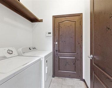 9008 Winding River Drive - Photo Thumbnail 11