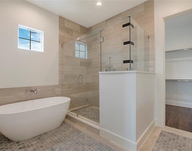 1031 Mobile Street - Photo Thumbnail 15