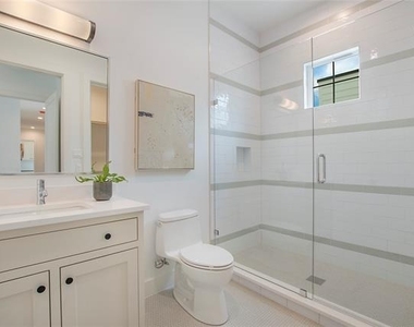 1031 Mobile Street - Photo Thumbnail 18