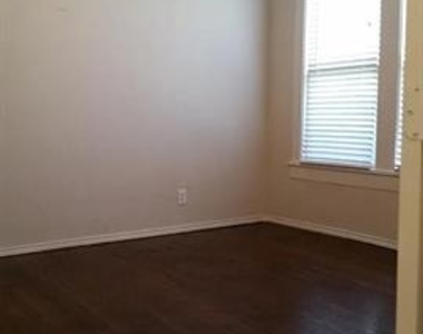304 Fulton Street - Photo Thumbnail 7