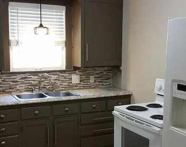 304 Fulton Street - Photo Thumbnail 16