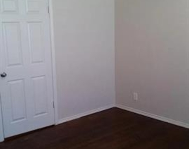 304 Fulton Street - Photo Thumbnail 6