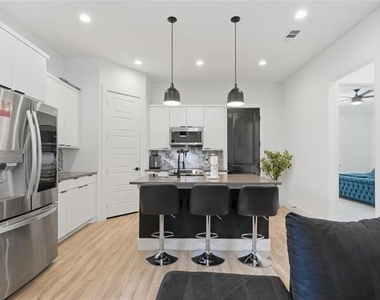 3316 Nomas Street - Photo Thumbnail 10