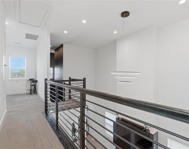 3316 Nomas Street - Photo Thumbnail 24