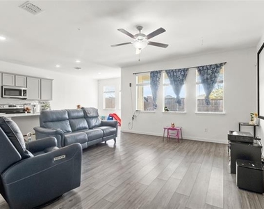 3505 Riverside Drive - Photo Thumbnail 3