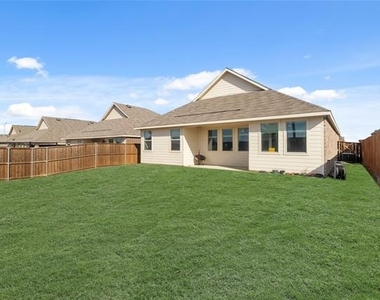3505 Riverside Drive - Photo Thumbnail 24