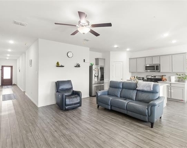 3505 Riverside Drive - Photo Thumbnail 5