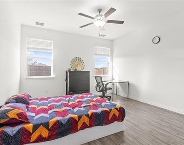 3505 Riverside Drive - Photo Thumbnail 17