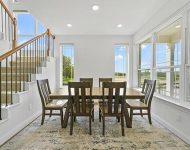 1549 Pirene Alley - Photo Thumbnail 16