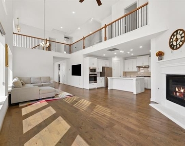 1549 Pirene Alley - Photo Thumbnail 3