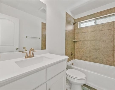 1549 Pirene Alley - Photo Thumbnail 20