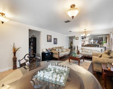 1315 Foster Street - Photo Thumbnail 5