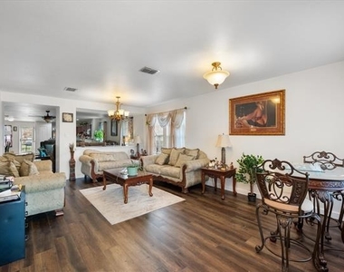 1315 Foster Street - Photo Thumbnail 3