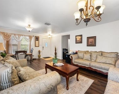 1315 Foster Street - Photo Thumbnail 7