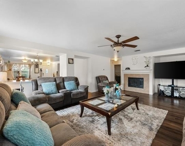 1315 Foster Street - Photo Thumbnail 9