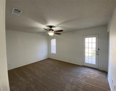 614 S Arizona Drive - Photo Thumbnail 4