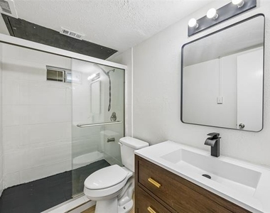 734 Sceptre Circle - Photo Thumbnail 13