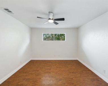 734 Sceptre Circle - Photo Thumbnail 19