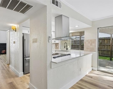 734 Sceptre Circle - Photo Thumbnail 5