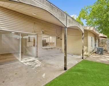 734 Sceptre Circle - Photo Thumbnail 24