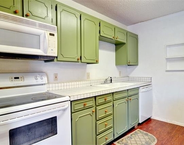 708 Annapolis Drive - Photo Thumbnail 10