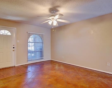 708 Annapolis Drive - Photo Thumbnail 3