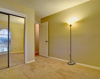 708 Annapolis Drive - Photo Thumbnail 18