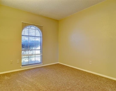 708 Annapolis Drive - Photo Thumbnail 17