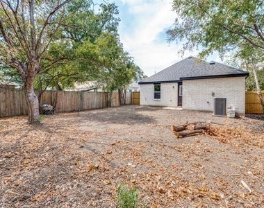 4220 Hamilton Avenue - Photo Thumbnail 17