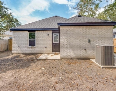 4220 Hamilton Avenue - Photo Thumbnail 16